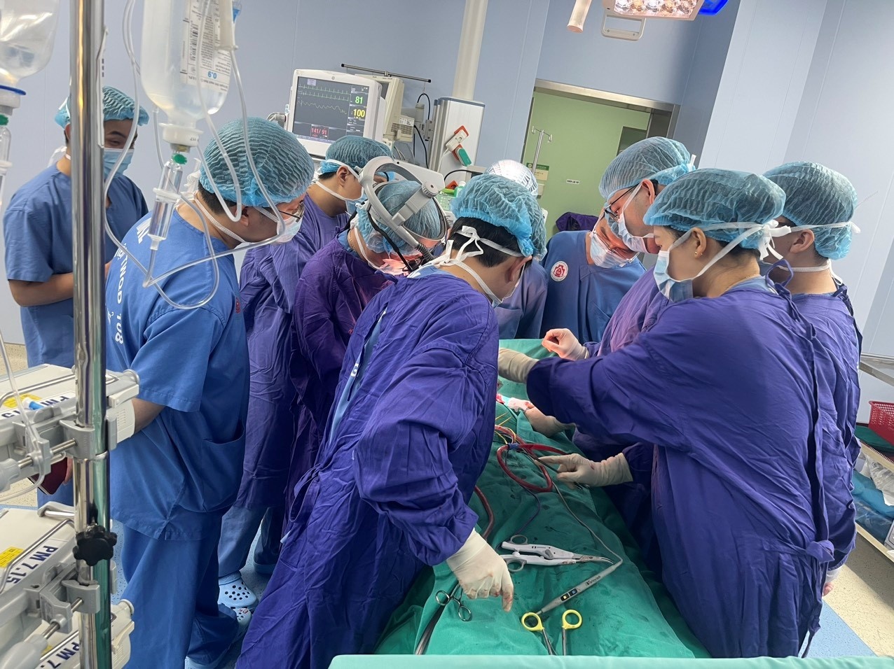 khối u khổng lồ ảnh 1 khoi u khong lo anh 1