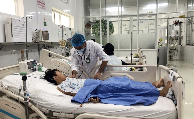 nam tren xac ve sau anh 1