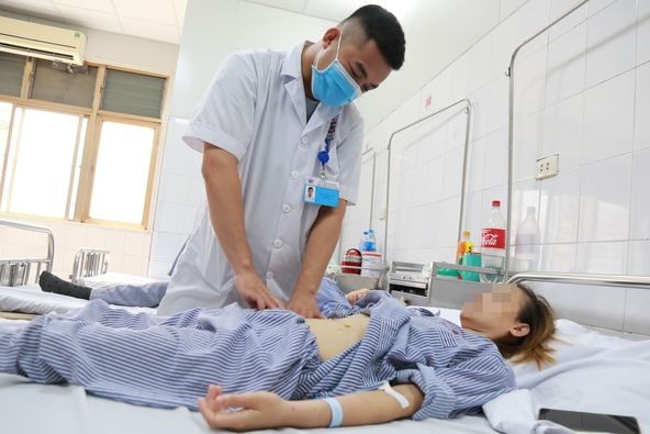 Co gai giam 15 kg trong 2 thang do can benh it gap o thuc quan hinh anh