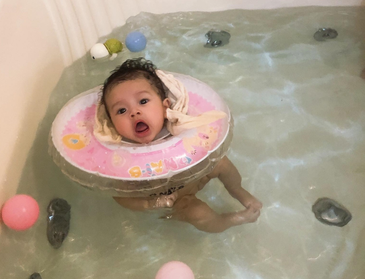 Phao boi co cho be anh 1