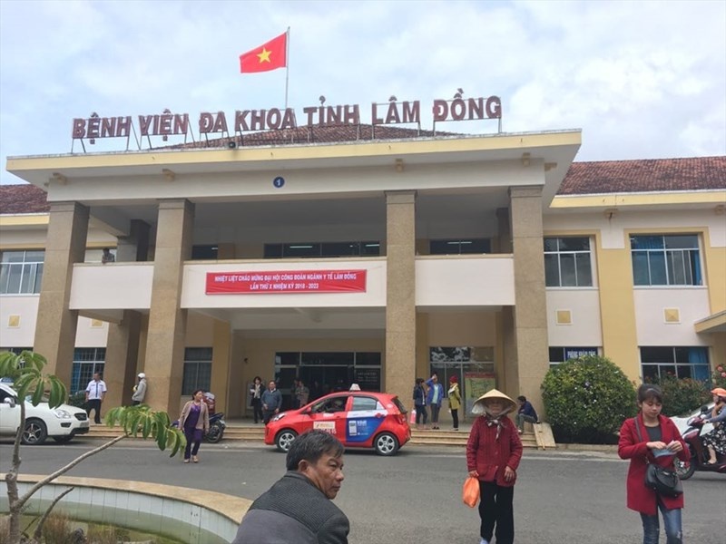 Bo Y te vao cuoc vu benh nhan bi 'mo oan' o Lam Dong hinh anh