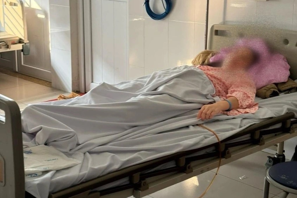 Di chua giun san, tinh co moi biet minh co thai hinh anh