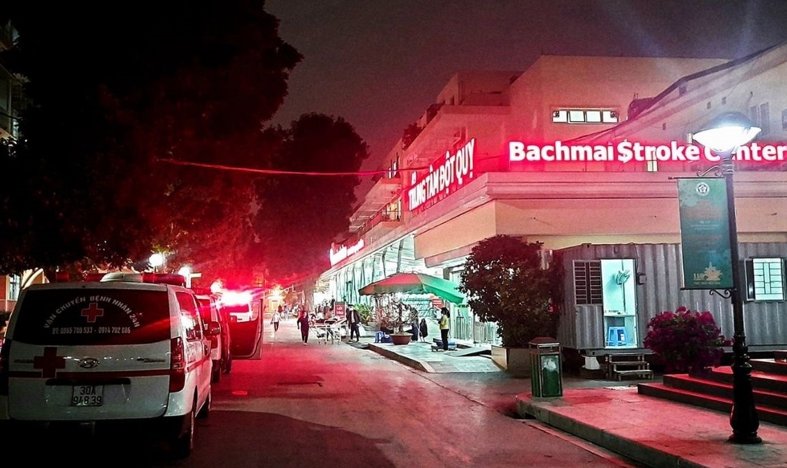 BV Bach Mai canh bao tin 'tang 1°C la tang 10% nguy co dot quy' hinh anh