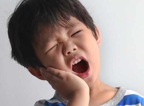 Dau hieu nhan biet sau rang o tre hinh anh