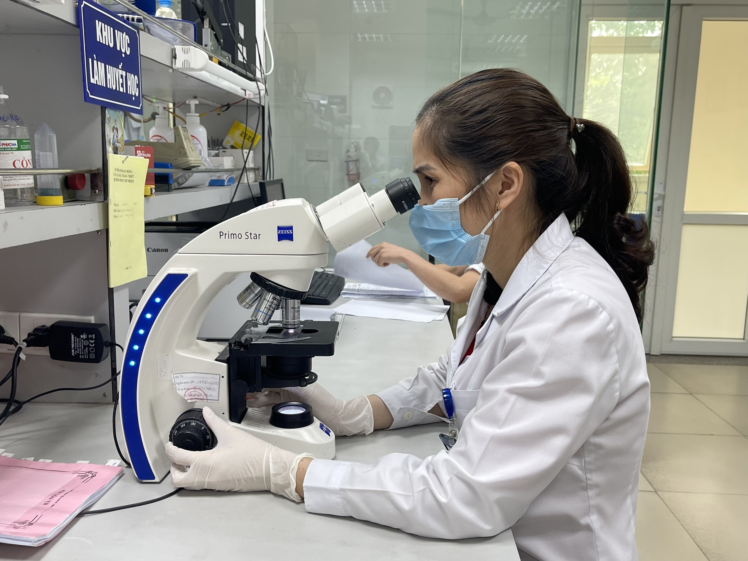 Tinh co nhieu nguoi mac sot ret o Viet Nam hinh anh