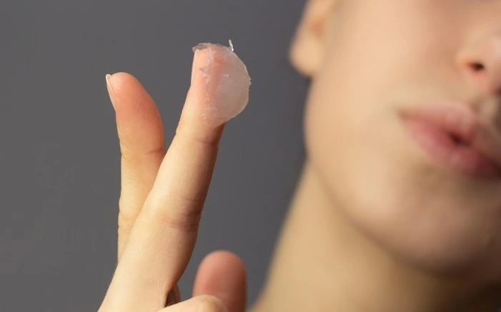 Bo Y te yeu cau thu hoi, tieu huy mot lo sap ne Vaseline hinh anh