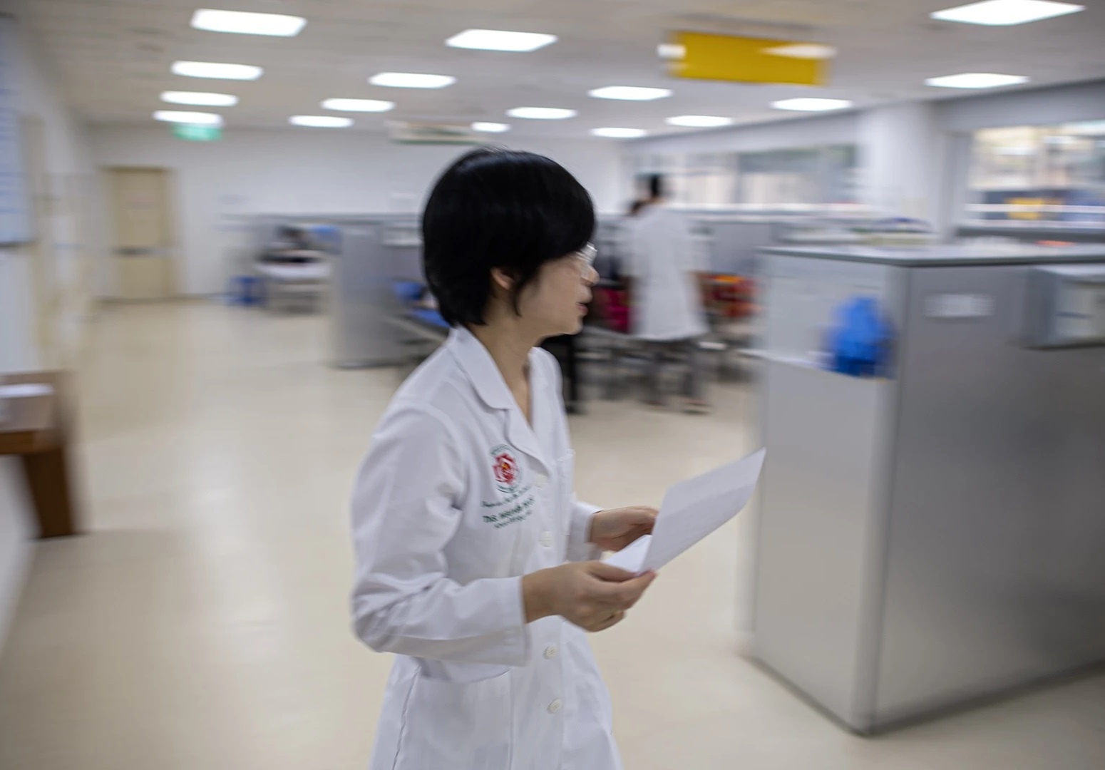 Nguyen nhan khien ngay cang nhieu nguoi tre dot quy hinh anh