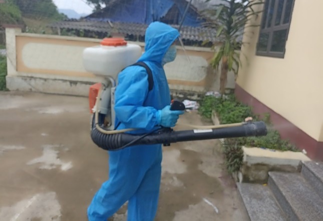 Ra soat hon 350 nguoi tiep xuc gan voi ca benh truyen nhiem nguy hiem hinh anh