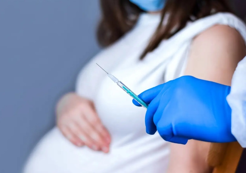 Can tiem vaccine gi truoc va trong khi mang thai? hinh anh