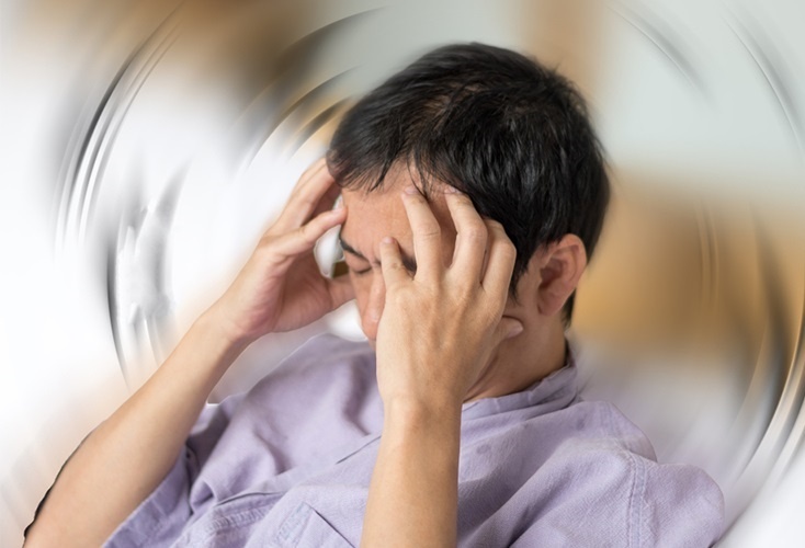 Bat ngo liet nua nguoi khi lam viec trong phong dieu hoa hinh anh