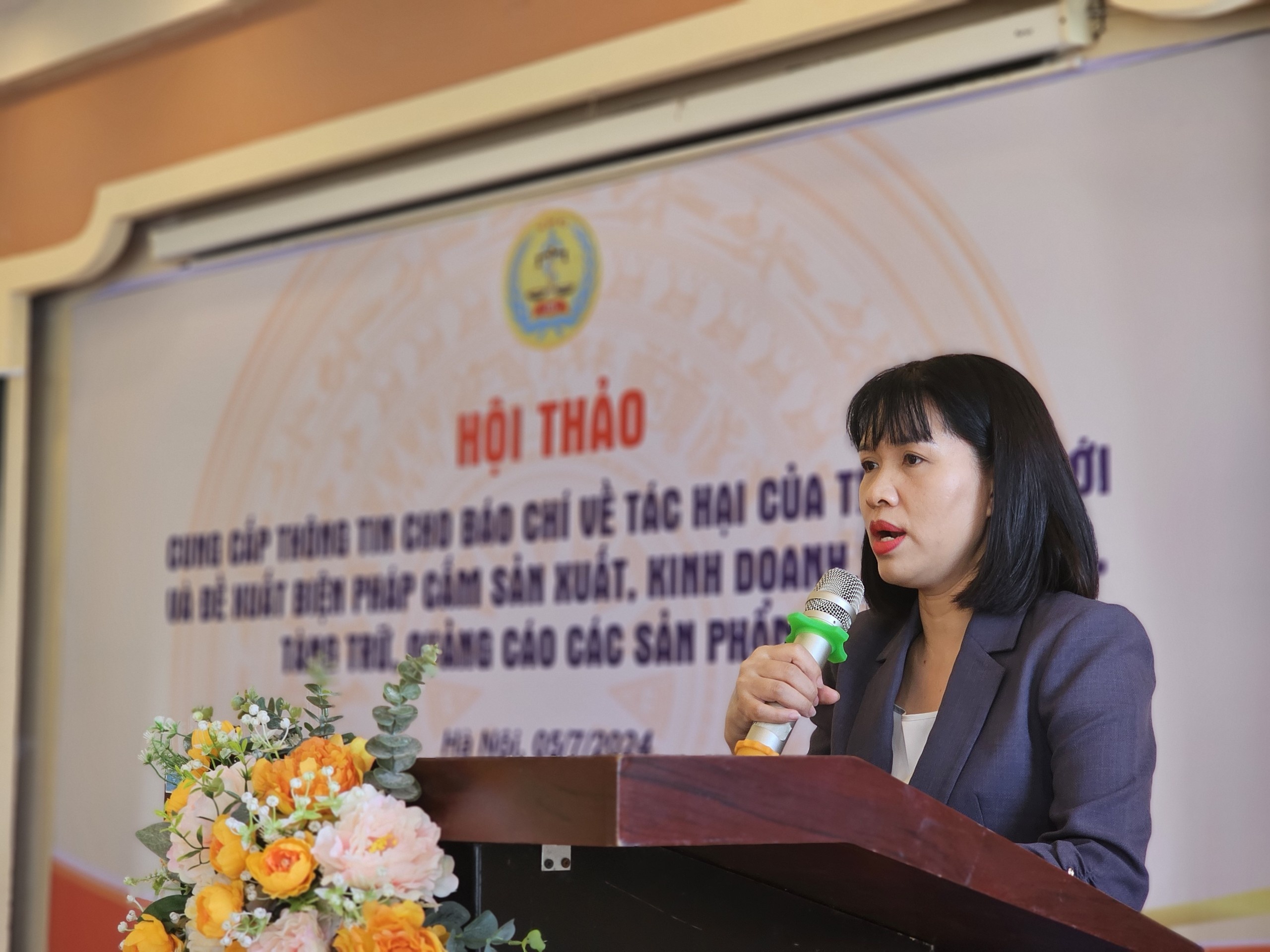 cam thuoc la dien tu anh 3