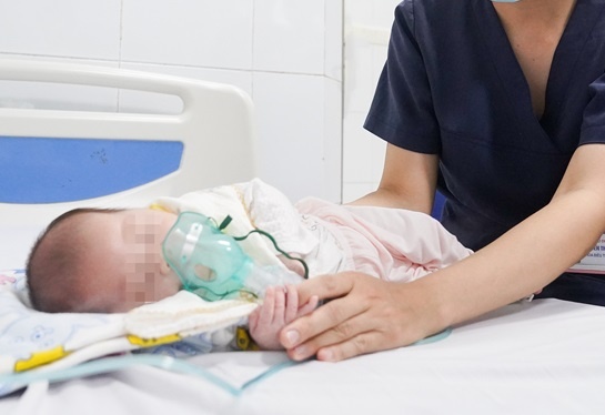 Hang tram tre nhap vien vi benh ho ga hinh anh