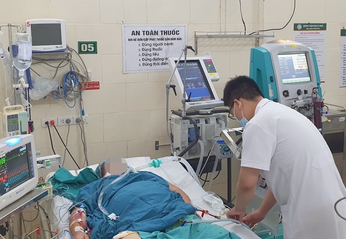 Nhieu nguoi nhap vien o Ha Noi sau vai ngay sot cao hinh anh