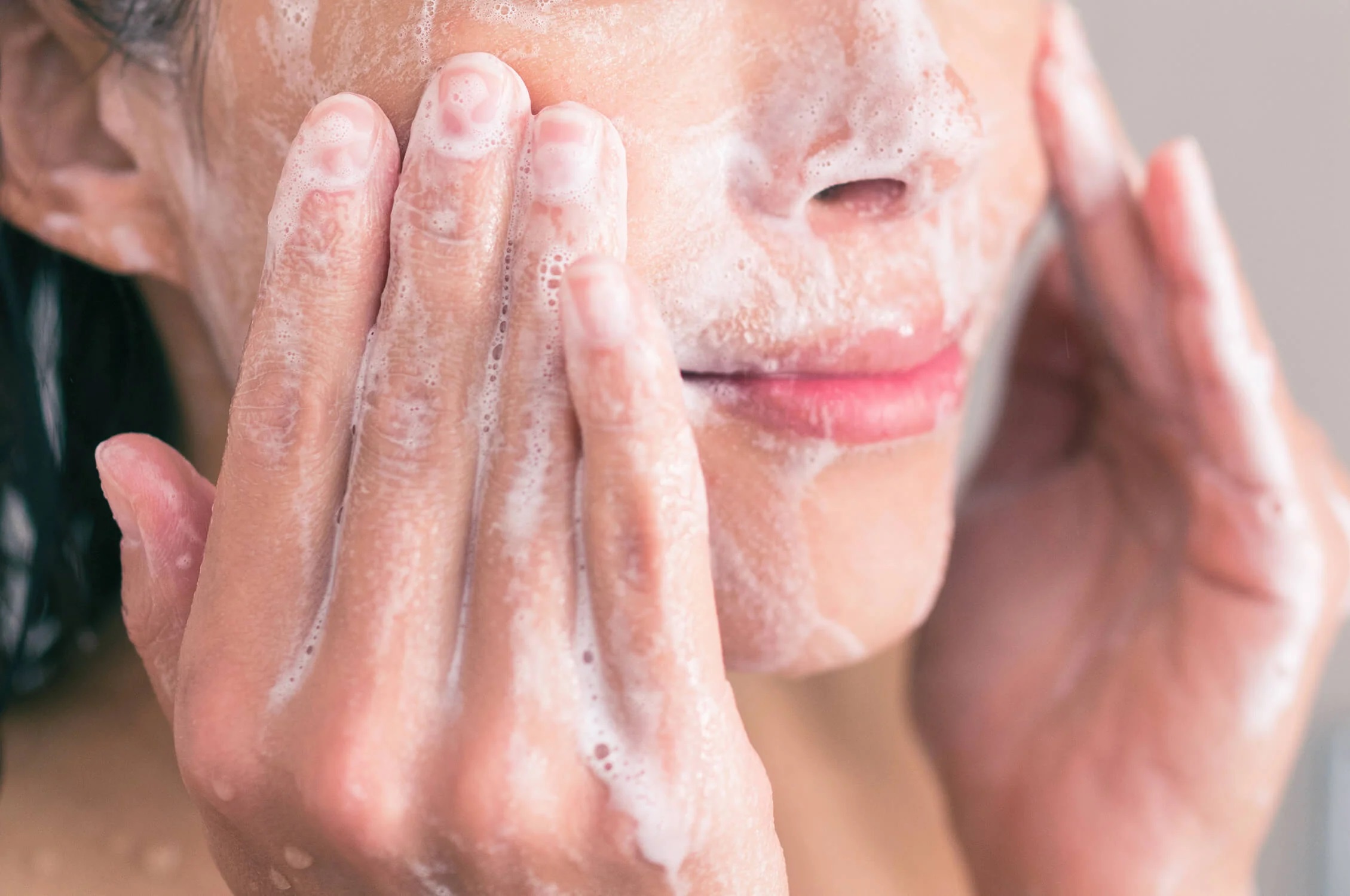 Moi ngay nen rua mat may lan? hinh anh