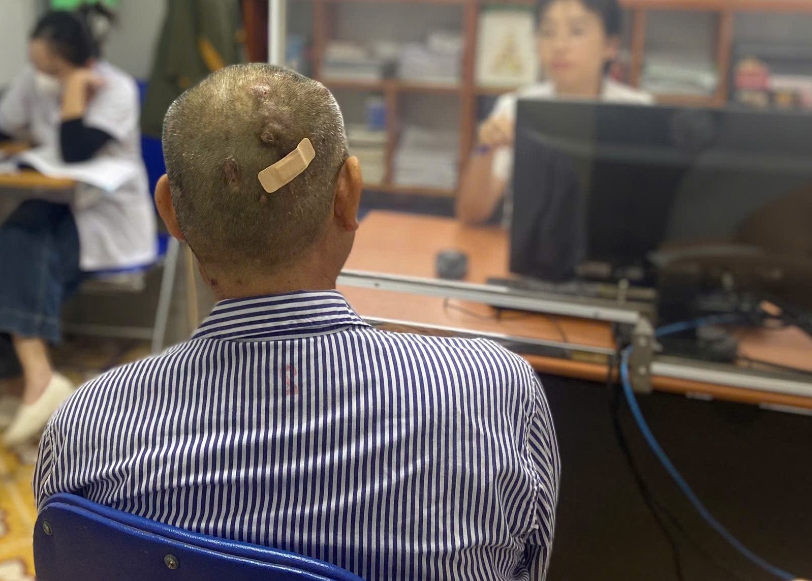 Bien chung nang vi tu y dung thuoc chua tieu duong, nhin an gian doan hinh anh