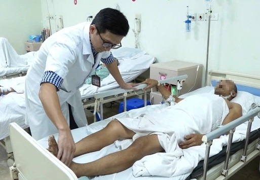 gac chan len taplo anh 1