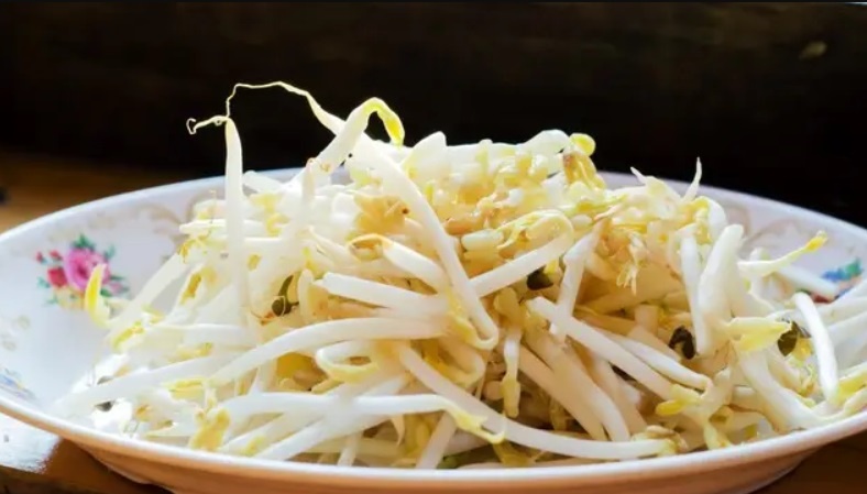 chan rau nuoc soi anh 1