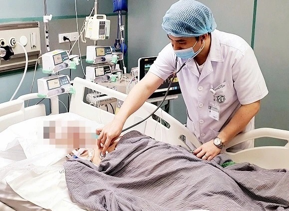 Ghi nhan ca khong qua khoi do soi dau tien o nguoi lon hinh anh