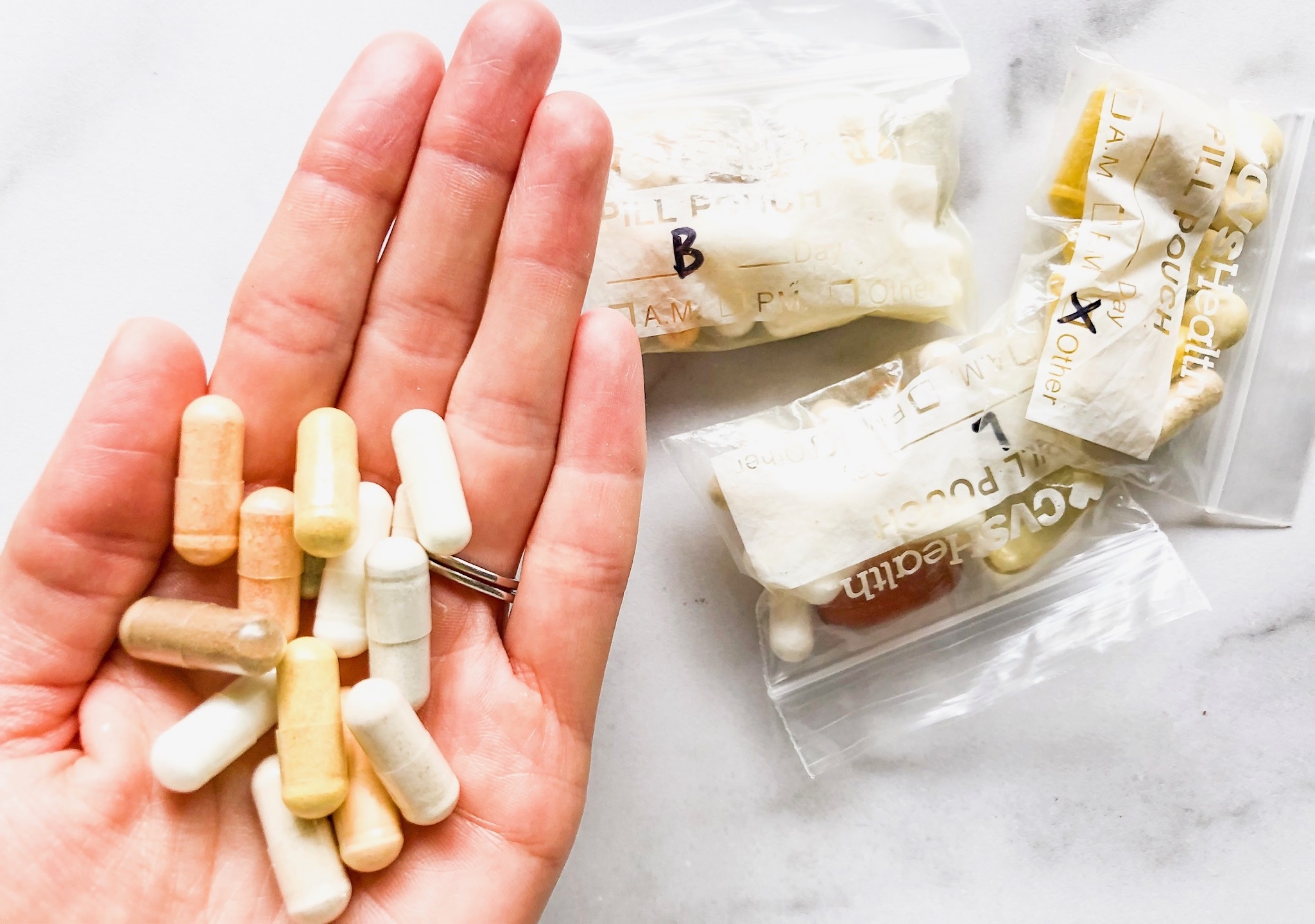 An uong dip le, chuan bi thuoc gi de phong roi loan tieu hoa? hinh anh