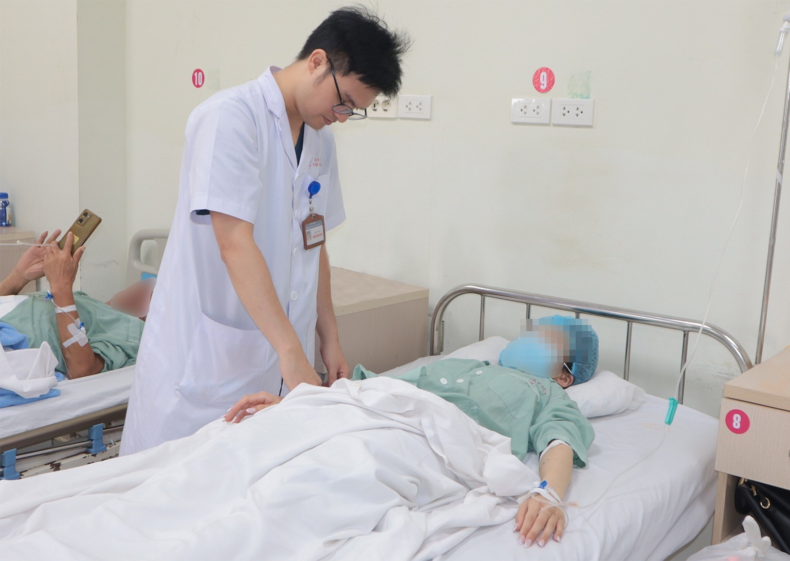viem ruot thua anh 1