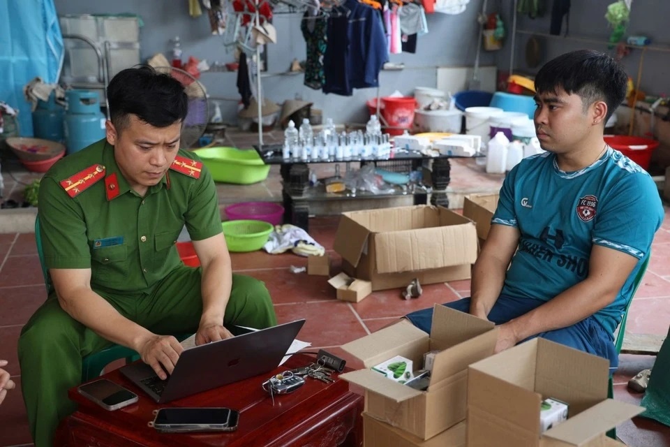 san xuat hang gia anh 2