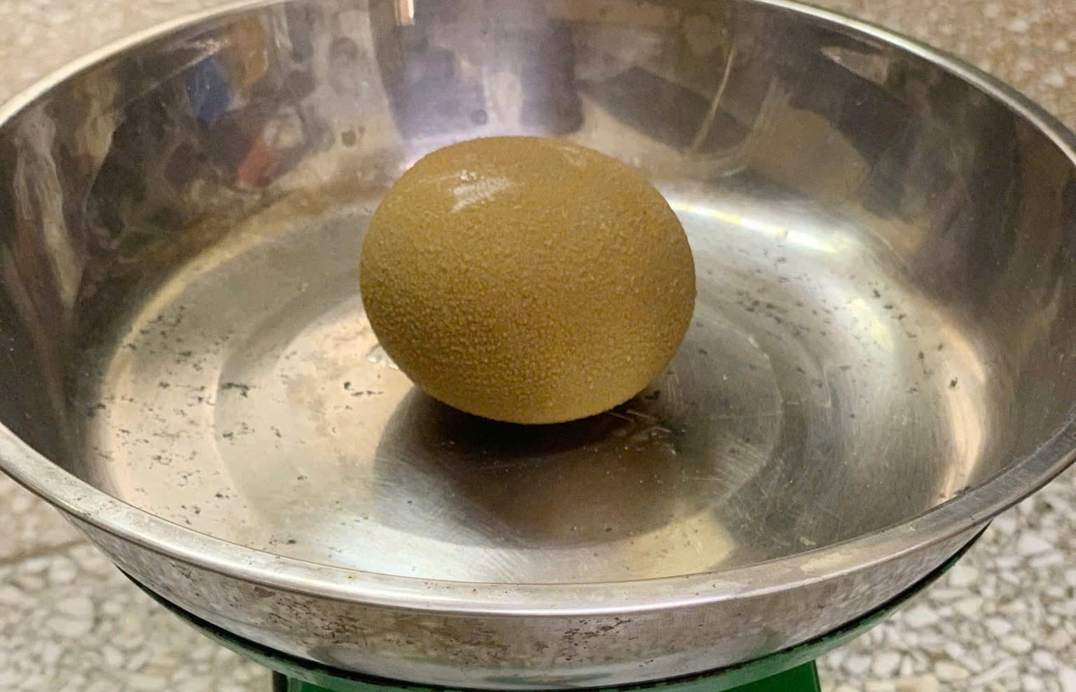 Lay soi to nhu qua cam ra khoi co the nguoi dan ong hinh anh