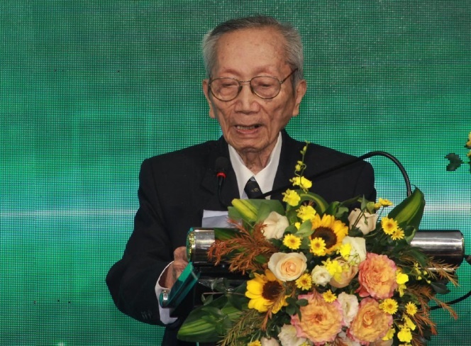 Huyen thoai y hoc Nguyen Buu Trieu qua doi hinh anh