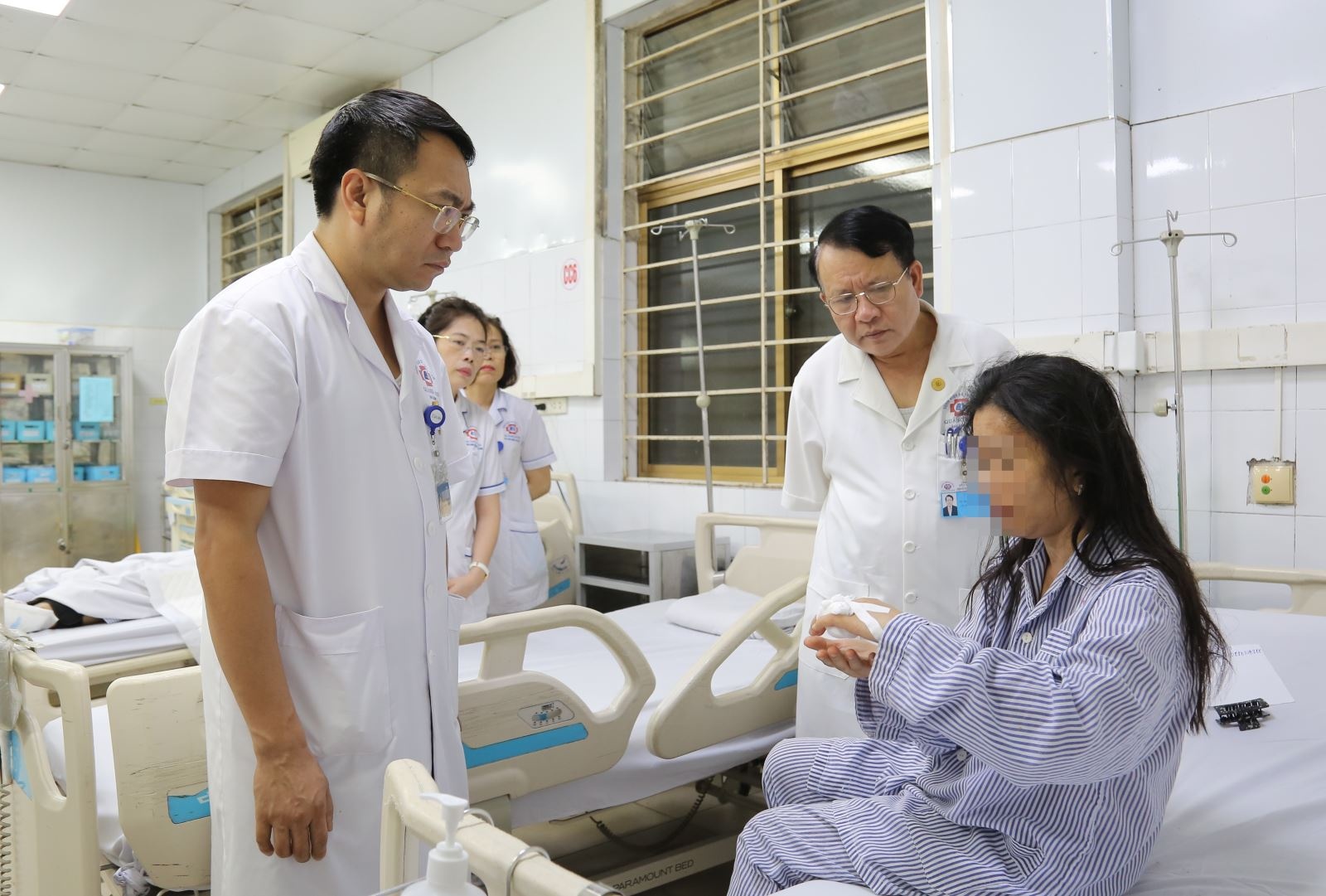 Tinh hinh moi nhat suc khoe nan nhan vu lat tau tren vinh Ha Long hinh anh