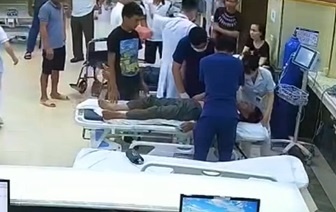 Dang cho kham, nguoi dan ong bat ngo ngung tim hinh anh