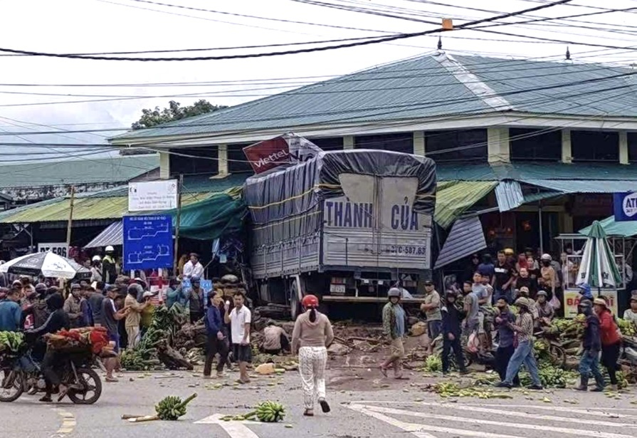 Tinh hinh cac nan nhan vu tai nan thuong tam o cho Tan Long hinh anh