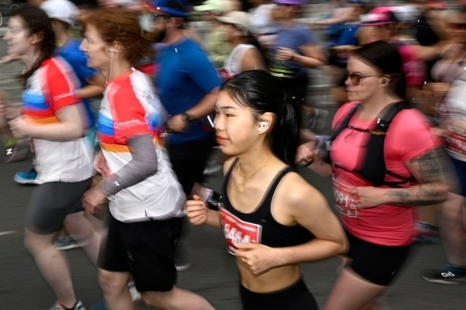 Vi sao co nguoi ngung tim dot ngot khi chay bo? hinh anh