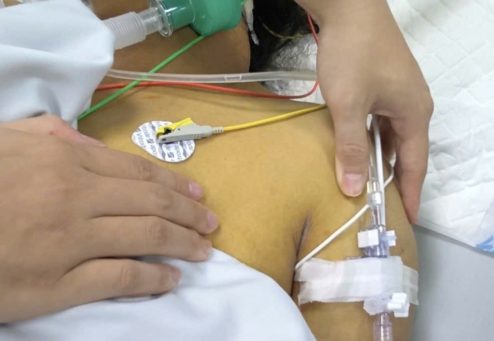 Gan bi huy hoai, da vang nhu nghe vi 'thu pham' khong ngo hinh anh