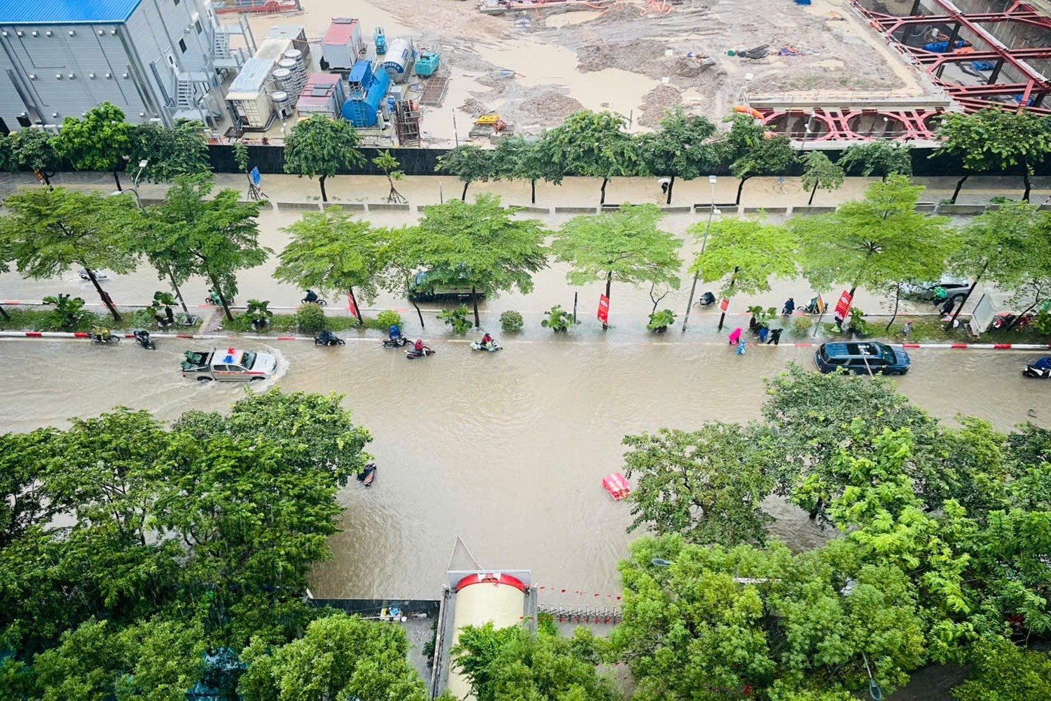 Duong ngap sau, CSGT be benh nhan ung thu mau den vien hinh anh