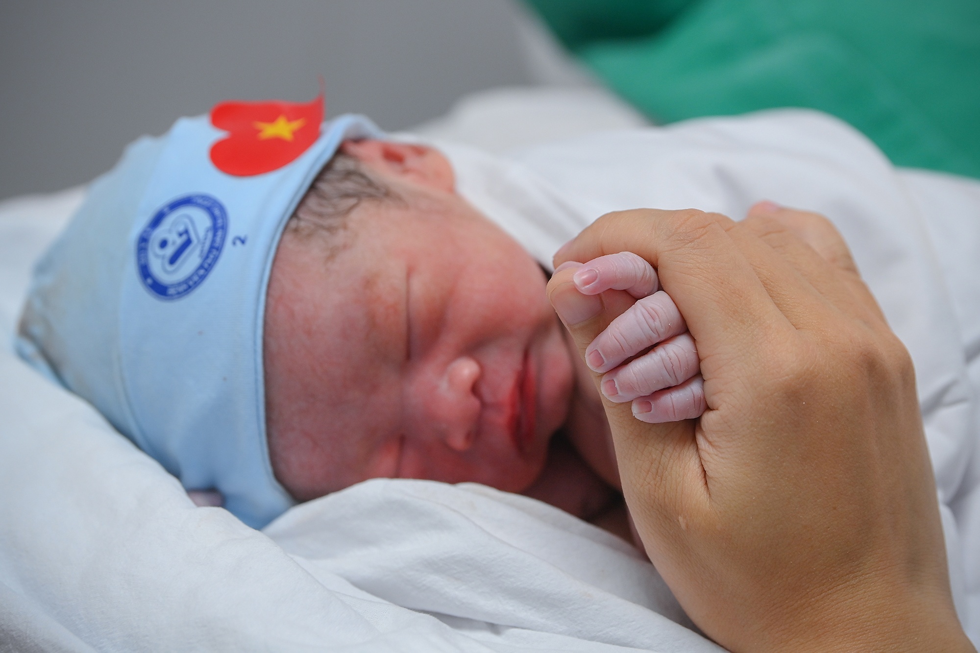Đề xuất hỗ trợ tiền hàng tháng cho trẻ đến 3 tuổi