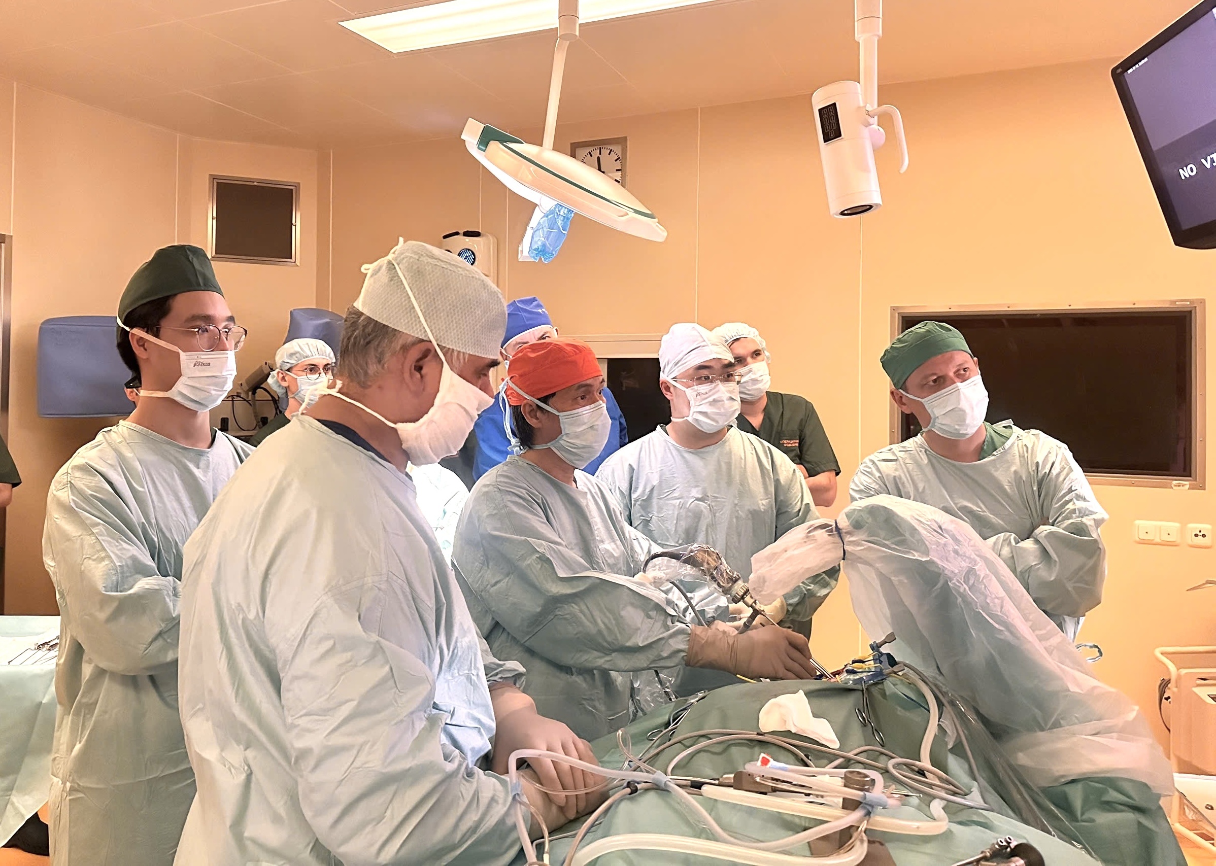 Bac si Viet Nam mo noi soi thi pham tai Lien bang Nga hinh anh