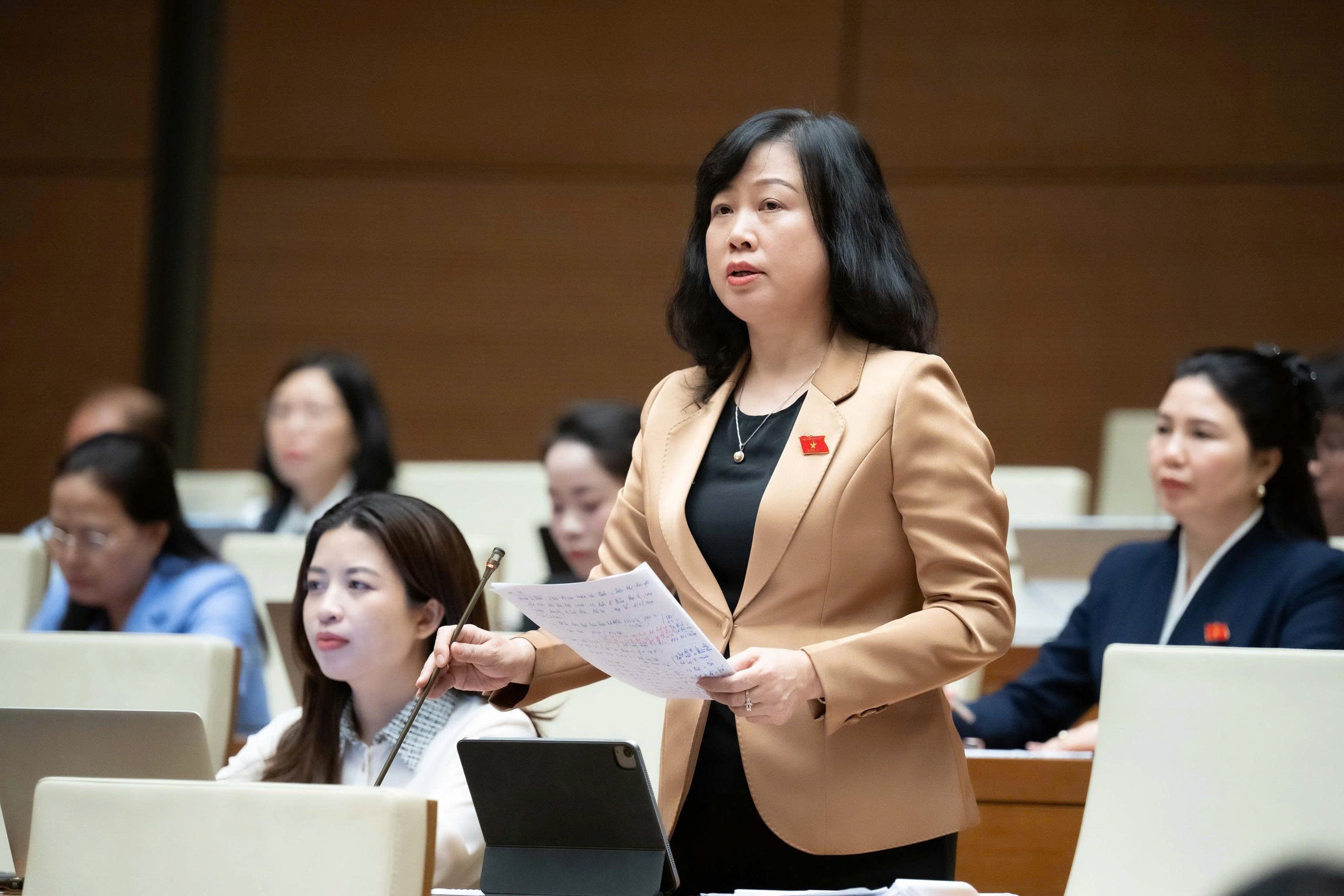 Bo truong Y te bao cao, giai trinh loat van de 'nong' truoc Quoc hoi hinh anh