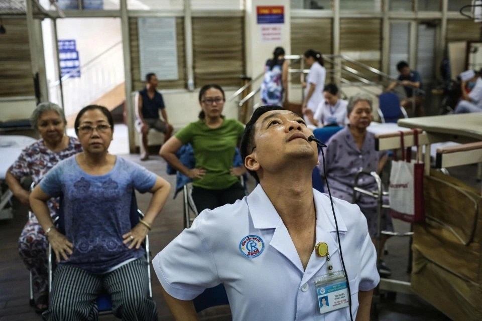 Vấn đề nóng ảnh 2 Van de nong anh 2