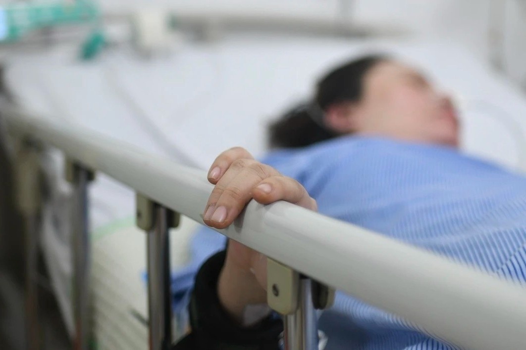 Ha Noi ghi nhan ca benh truyen nhiem co the gay mat mang sau 48 gio hinh anh