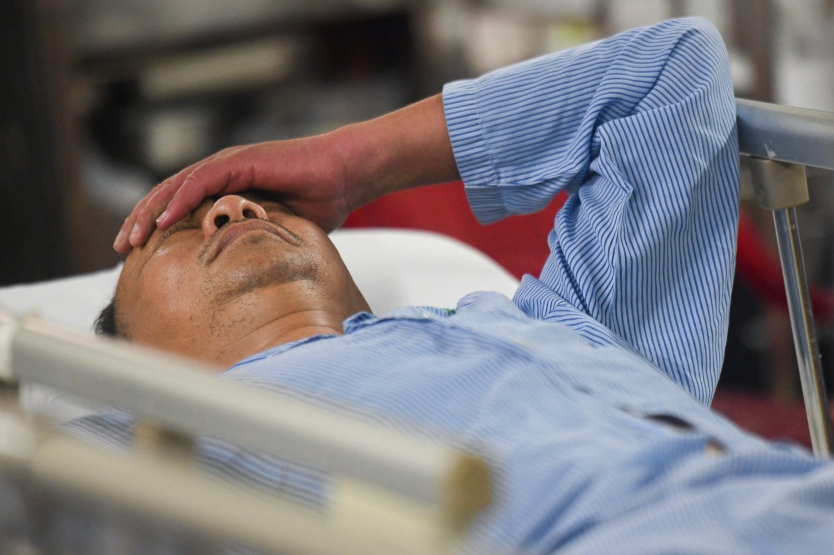 Co dau hieu dot quy tu som nhung nguoi dan ong khong hay biet hinh anh