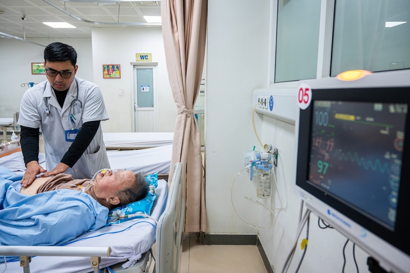 Canh trai nguoc o benh vien giua dot gia tang ca dot quy hinh anh