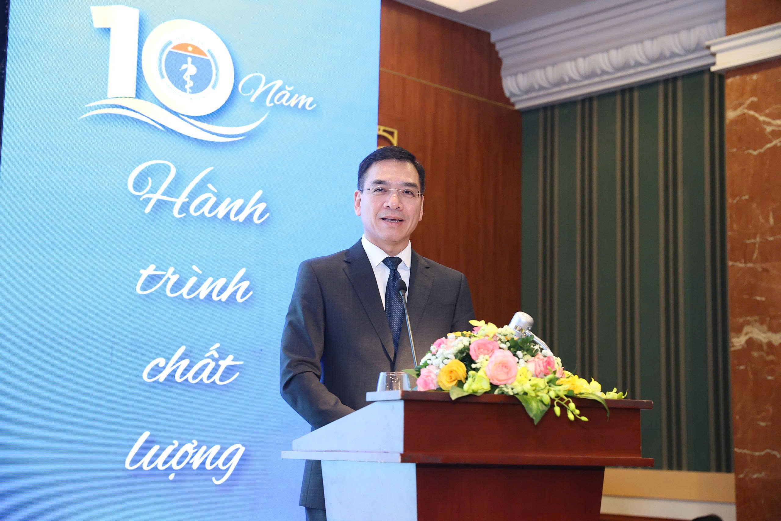 chữa bệnh ảnh 2 chua benh anh 2