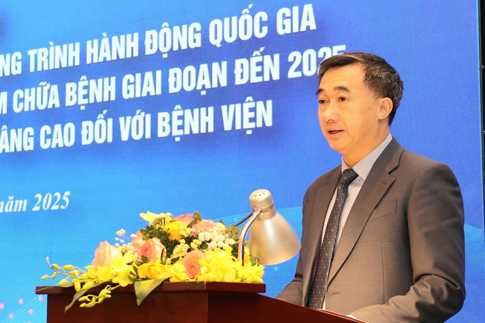 chữa bệnh ảnh 1 chua benh anh 1