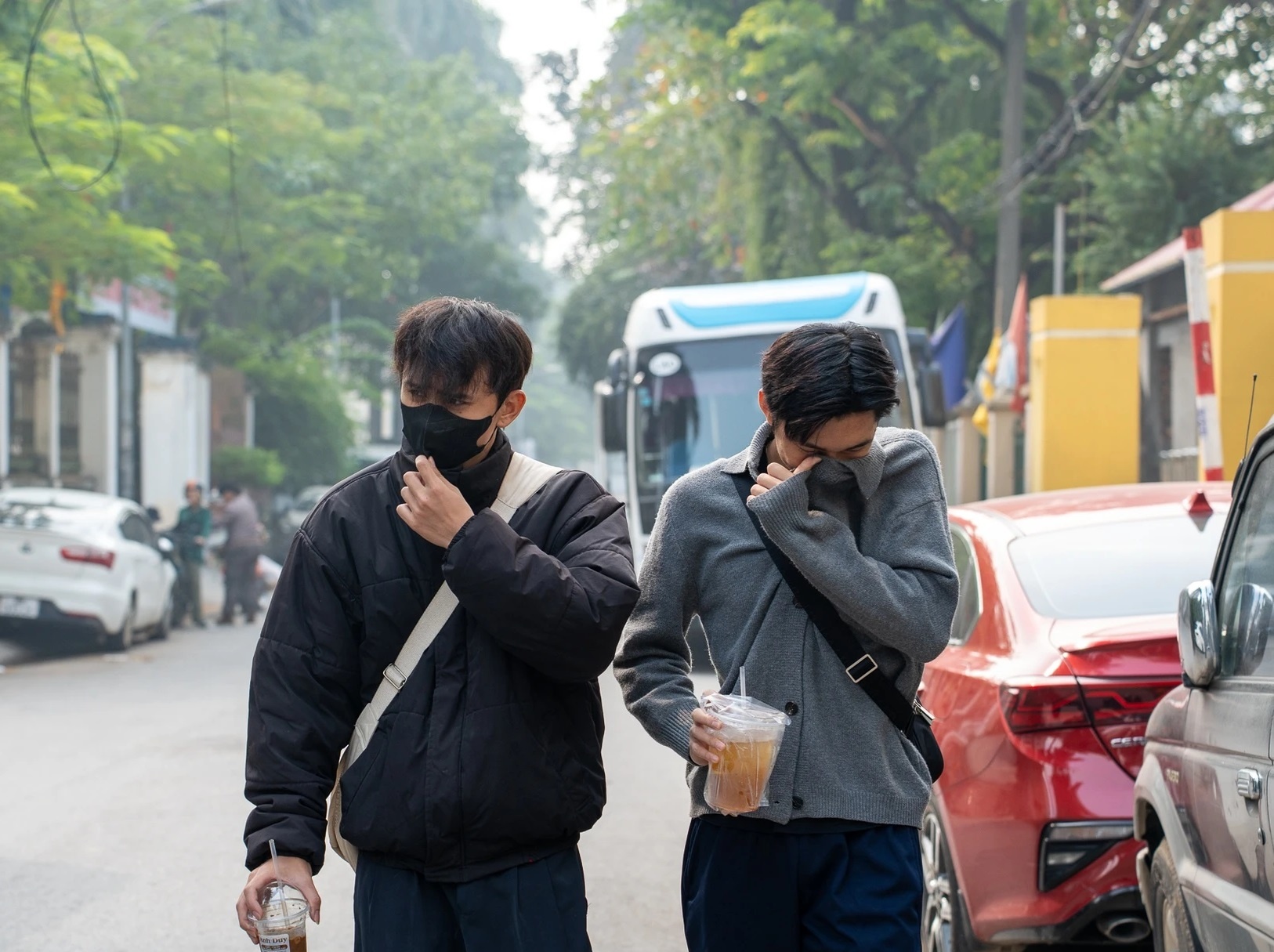 Khong khi Ha Noi o nhiem nang, bac si canh bao nguy co lon nhat hinh anh