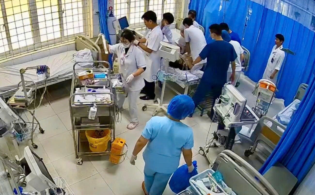 Nam sinh 22 tuoi bat ngo ngung tim, ngung tho tai truong hinh anh