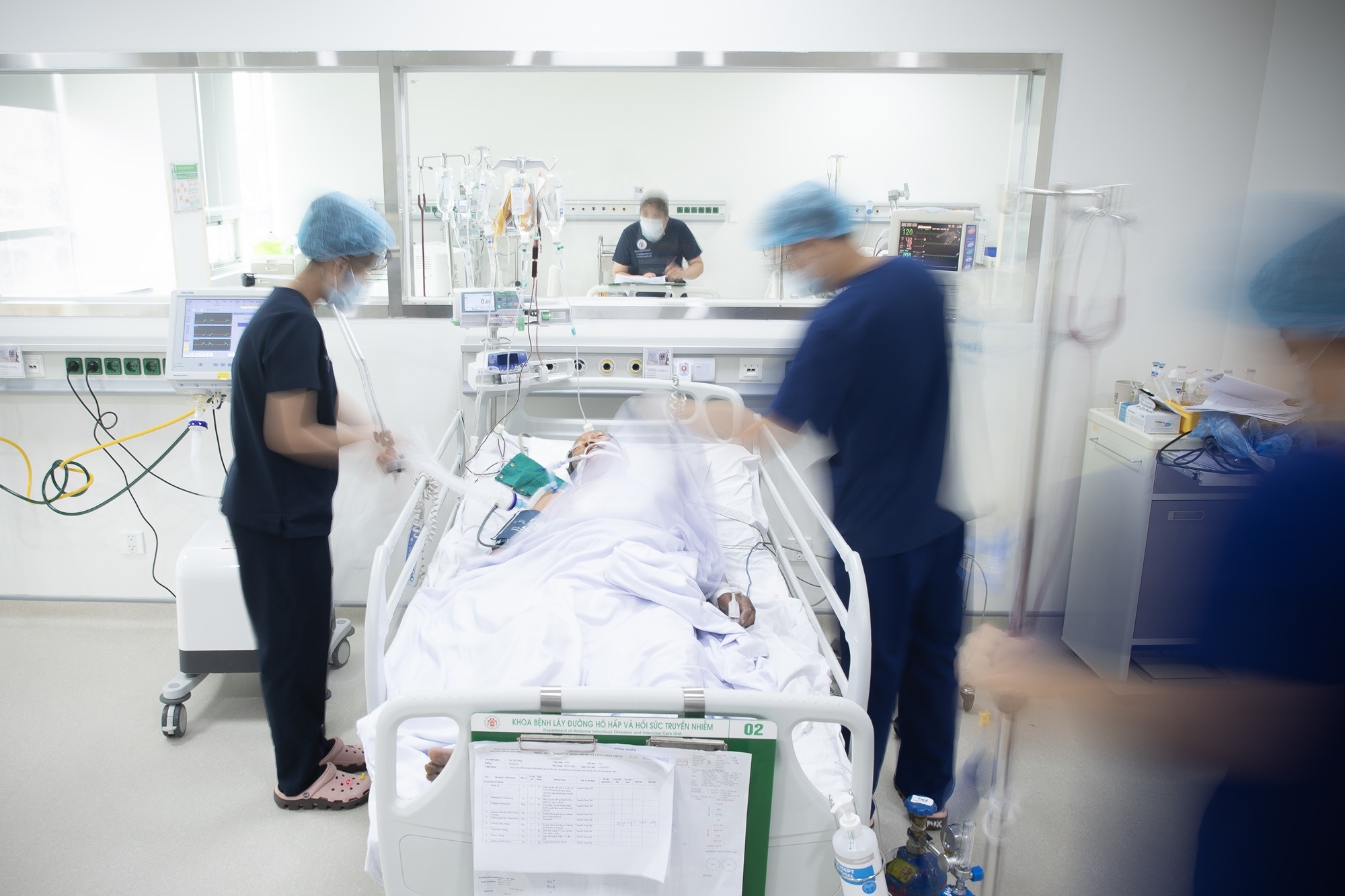 bac si noi tru anh 3