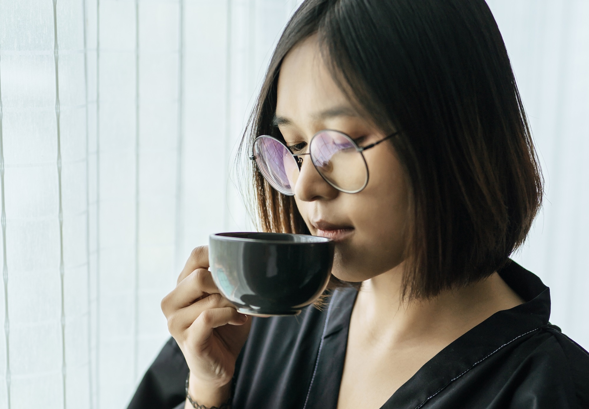 Dieu gi xay ra khi nhin an sang, chi uong ca phe? hinh anh