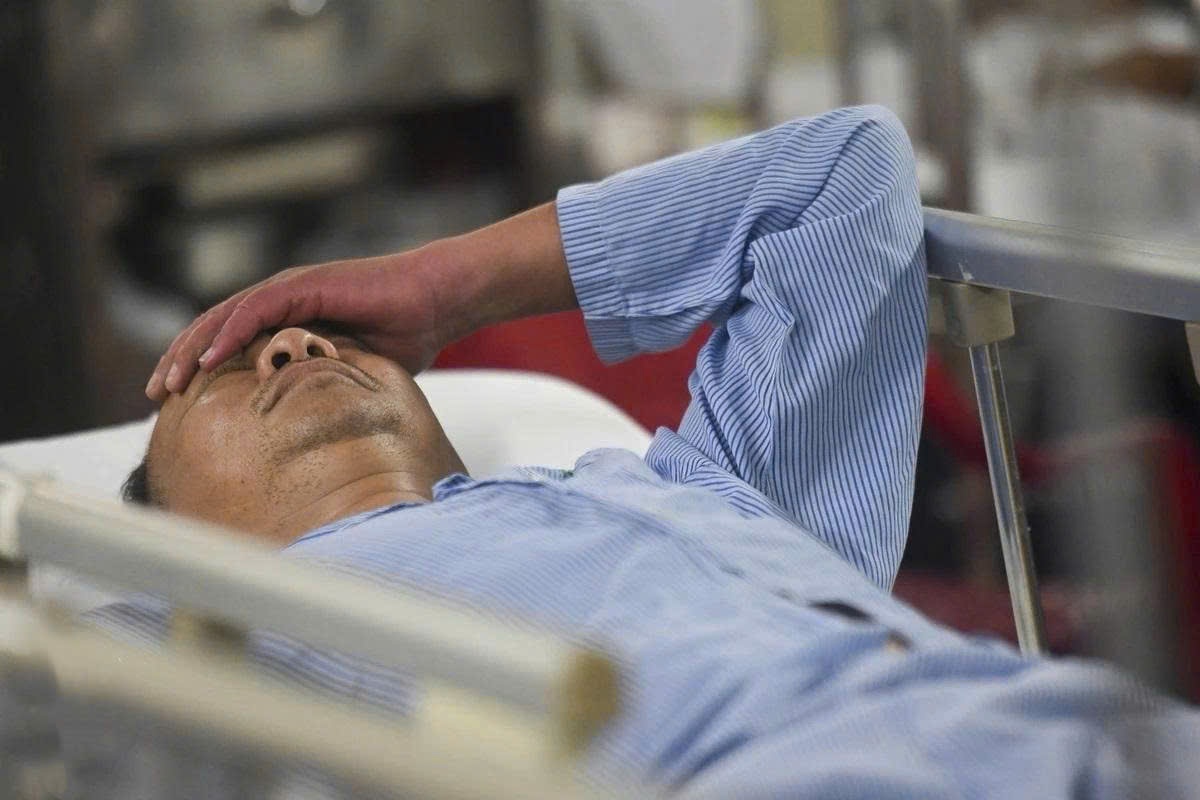 8 ngay Tet, hon nua trieu nguoi nhap vien kham benh, cap cuu hinh anh