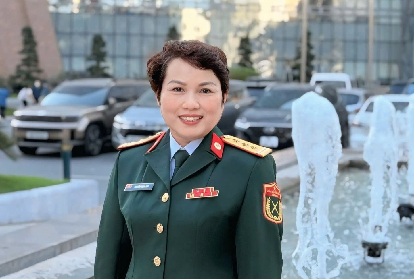 Sau lop khau trang cua 'bong hong thep' khoa Cap cuu 108 hinh anh