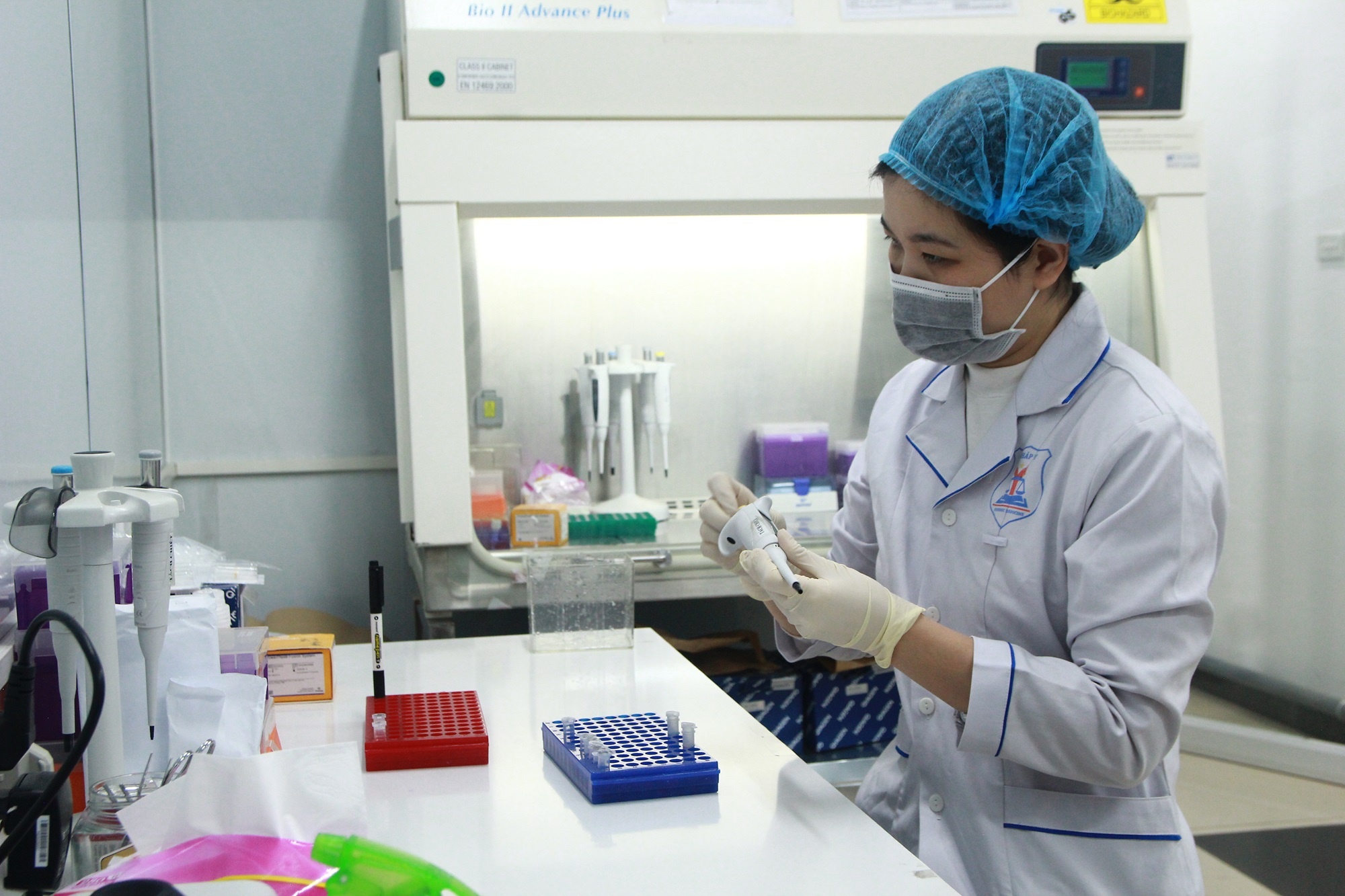 pháp y ảnh 1 phap y anh 1