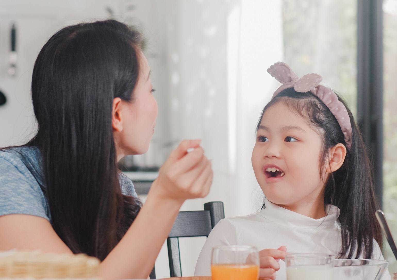 Bo sung vitamin D cho tre: Nhung sai lam 'kinh dien' cua cha me hinh anh